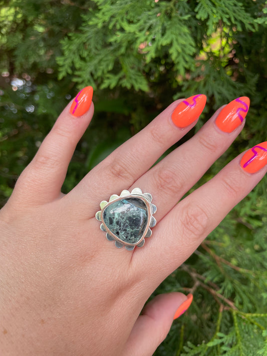 Mystic Sage Daisy Ring Size 11