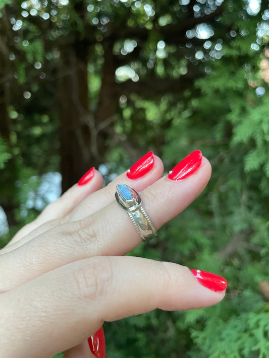 Opal doublet hammered band ring size 5.5